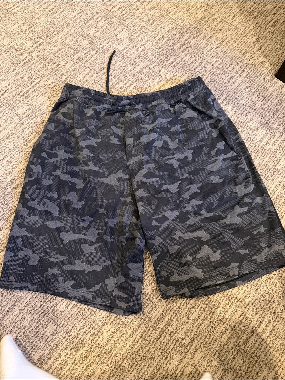 lululemon athletica Men's Dark Blue Camo Athletic Shorts